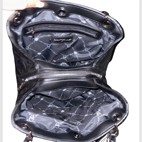 BETSEY JOHNSON BLACK SKULL DOUBLE HANDLE TOTE W/ RHINESTONE MARTINI PURSE CHARM - Picture 12 of 14